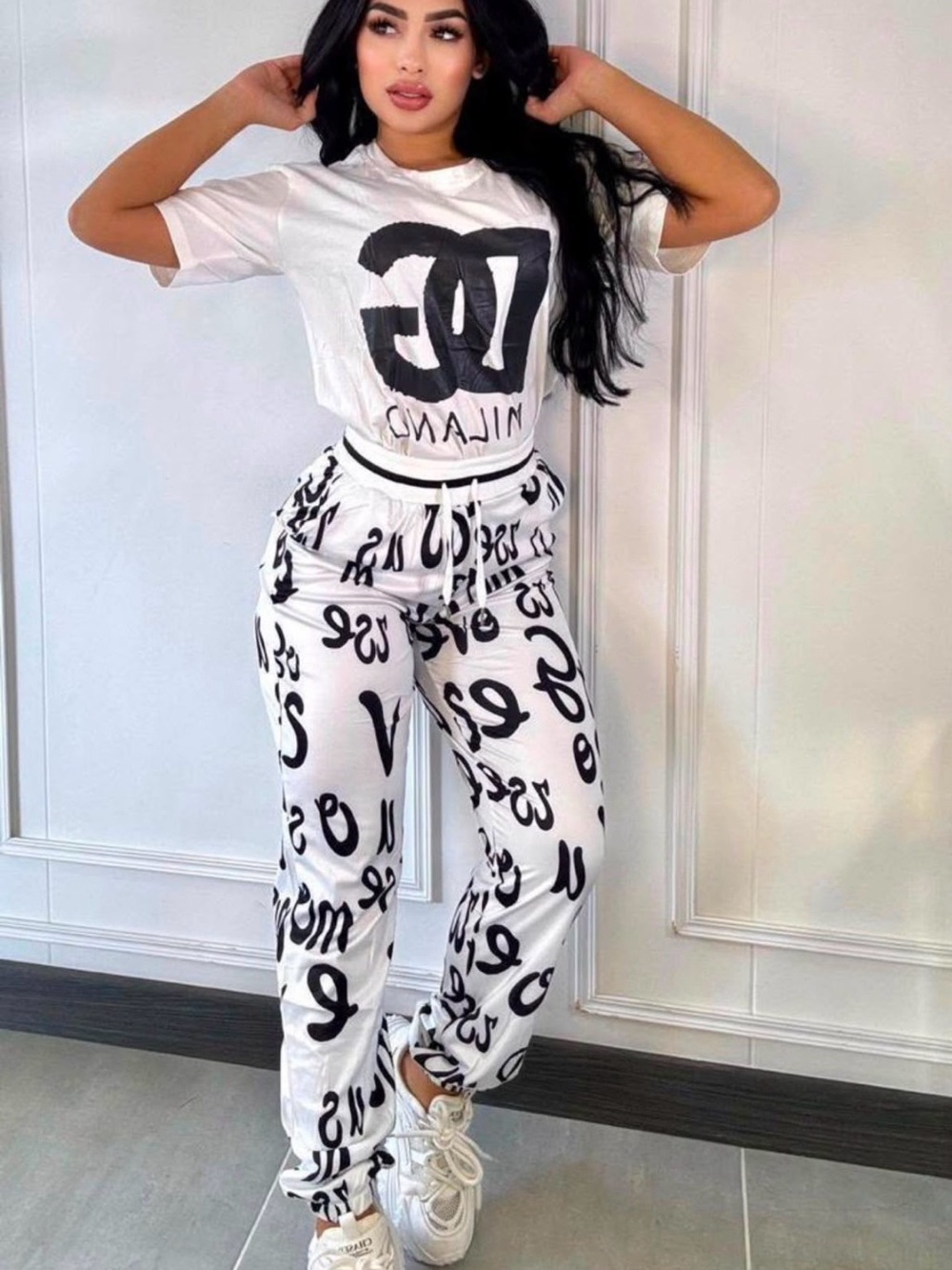 D&G White Tshirt with Graphic Lounge Pants set size M